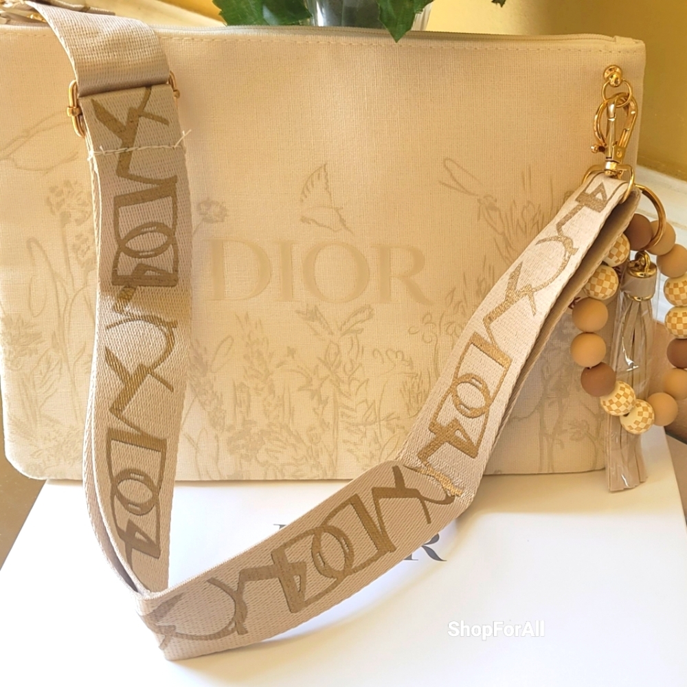 - Dior - Picture 2 of 11